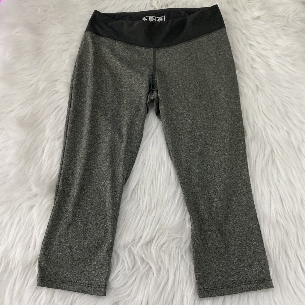 New Balance womens gray Small athletic legging capri fit EUC